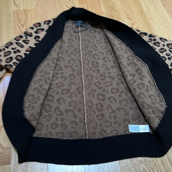 New! Tahari XS animal print open cardigan sweater. - Picture 9 of 9